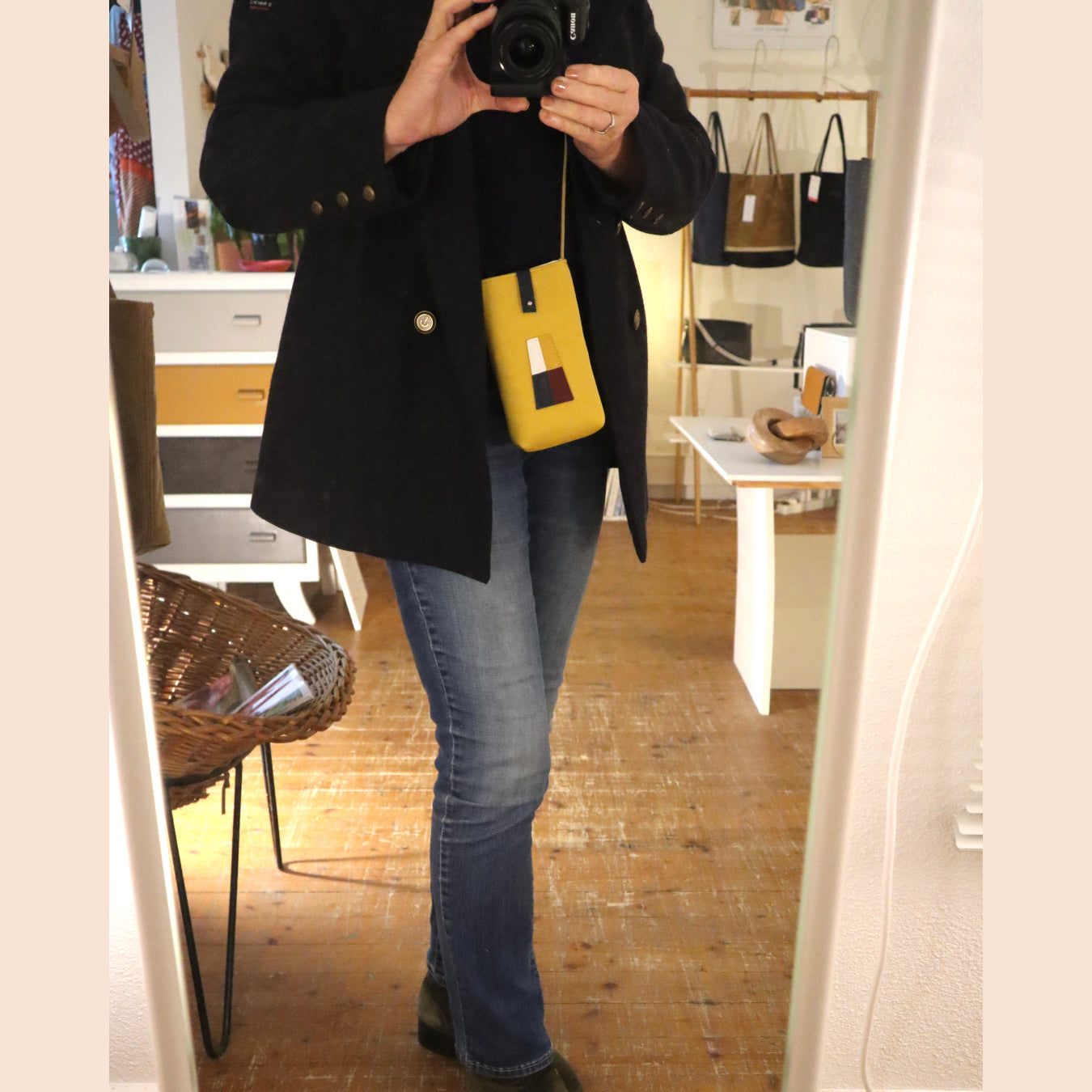 La Poche Téléphone , Nautic Jaune Solaire