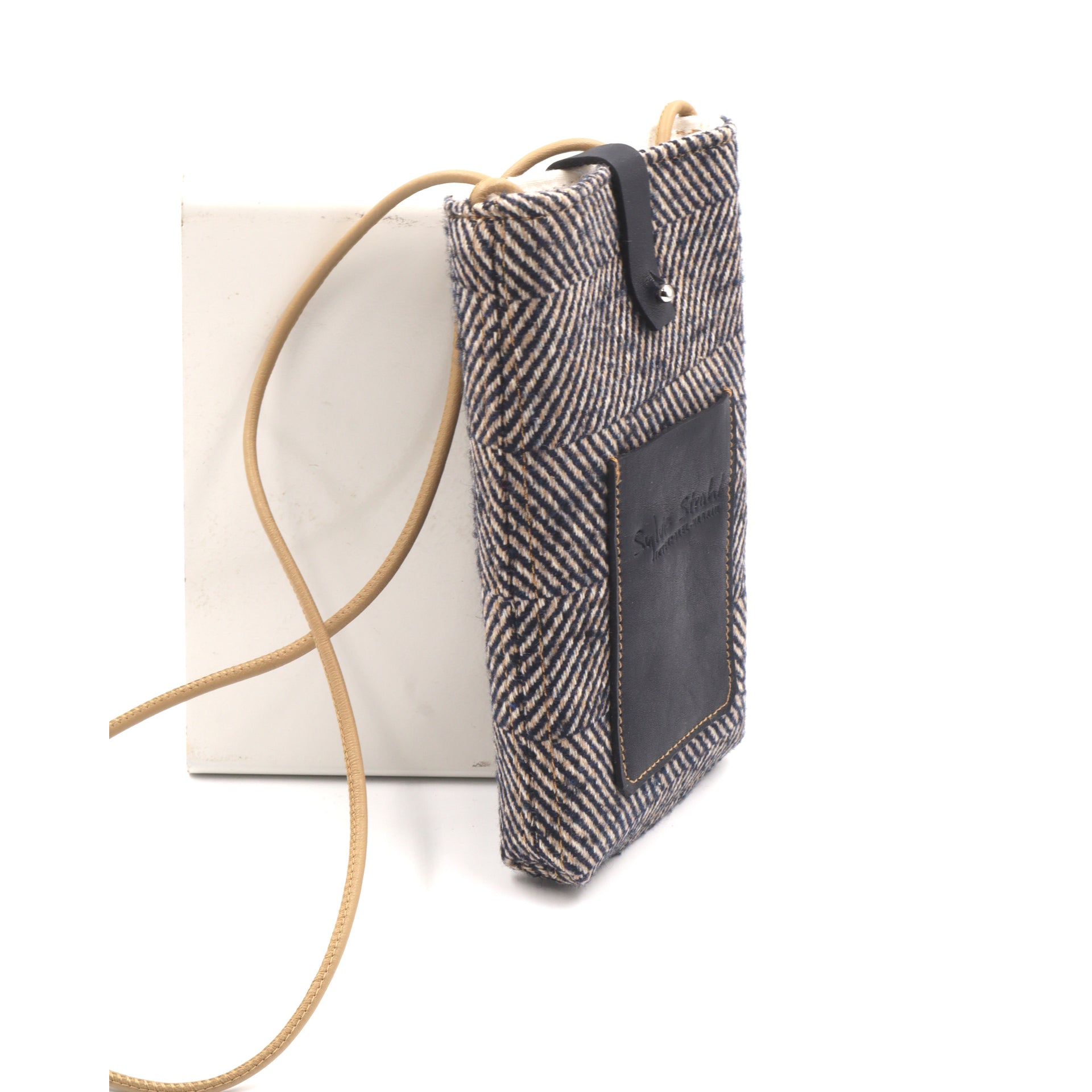 La poche téléphone , CHEVRONS