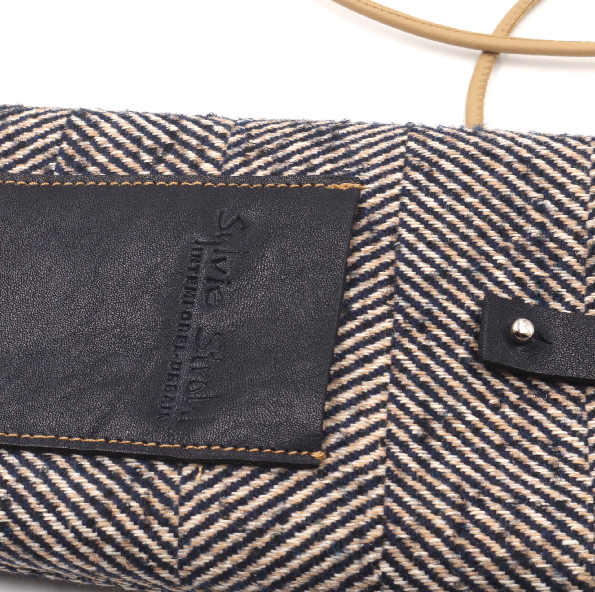 La poche téléphone , CHEVRONS