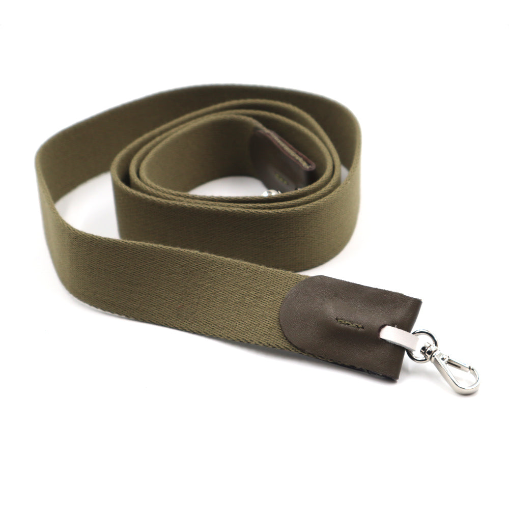 La bandoulière de couleur kaki