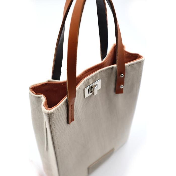 LE MINI SAC RECTANGULAIRE DETAIL DESSUS