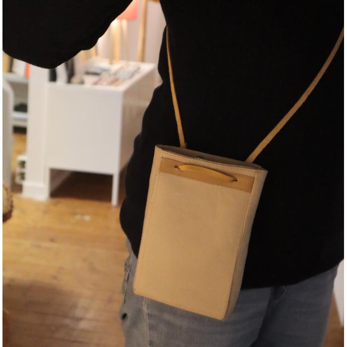 SAC BANDOULIERE POUR TELEPHONE PORTABLE PORTE