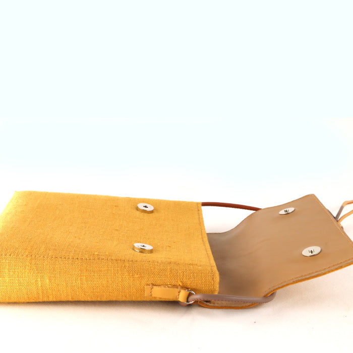 le P'tit Carré jaune ouvert